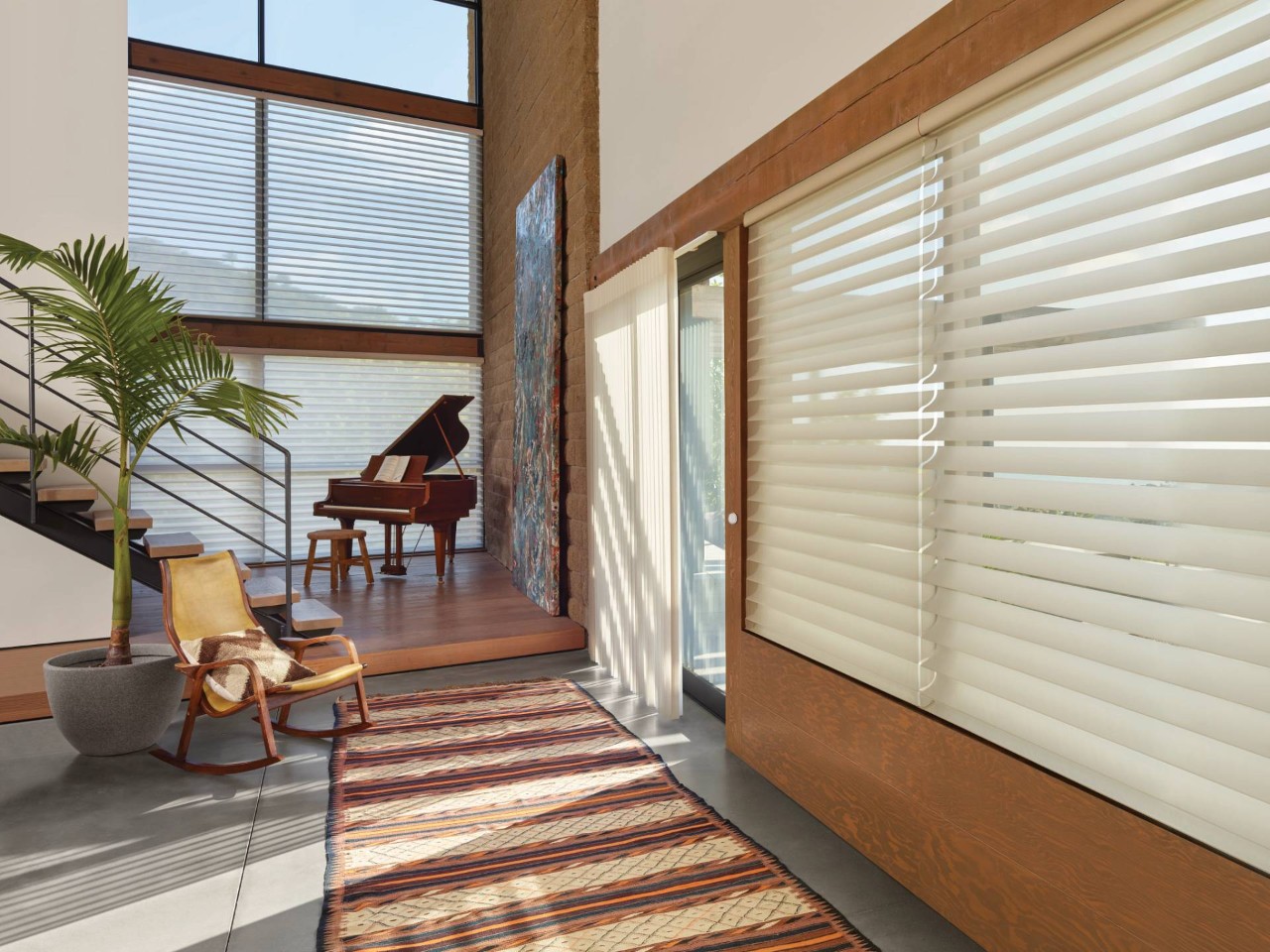 Hunter Douglas PowerView® Automation on a hard-to-reach window near Anaheim and Rancho Santa Margarita, California (CA)