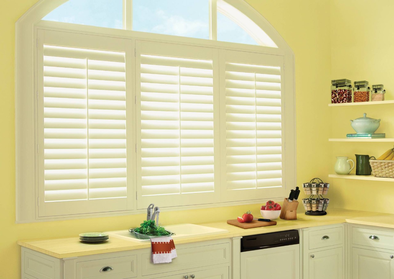 Hunter Douglas kitchen window treatments near Anaheim, California, blocking light